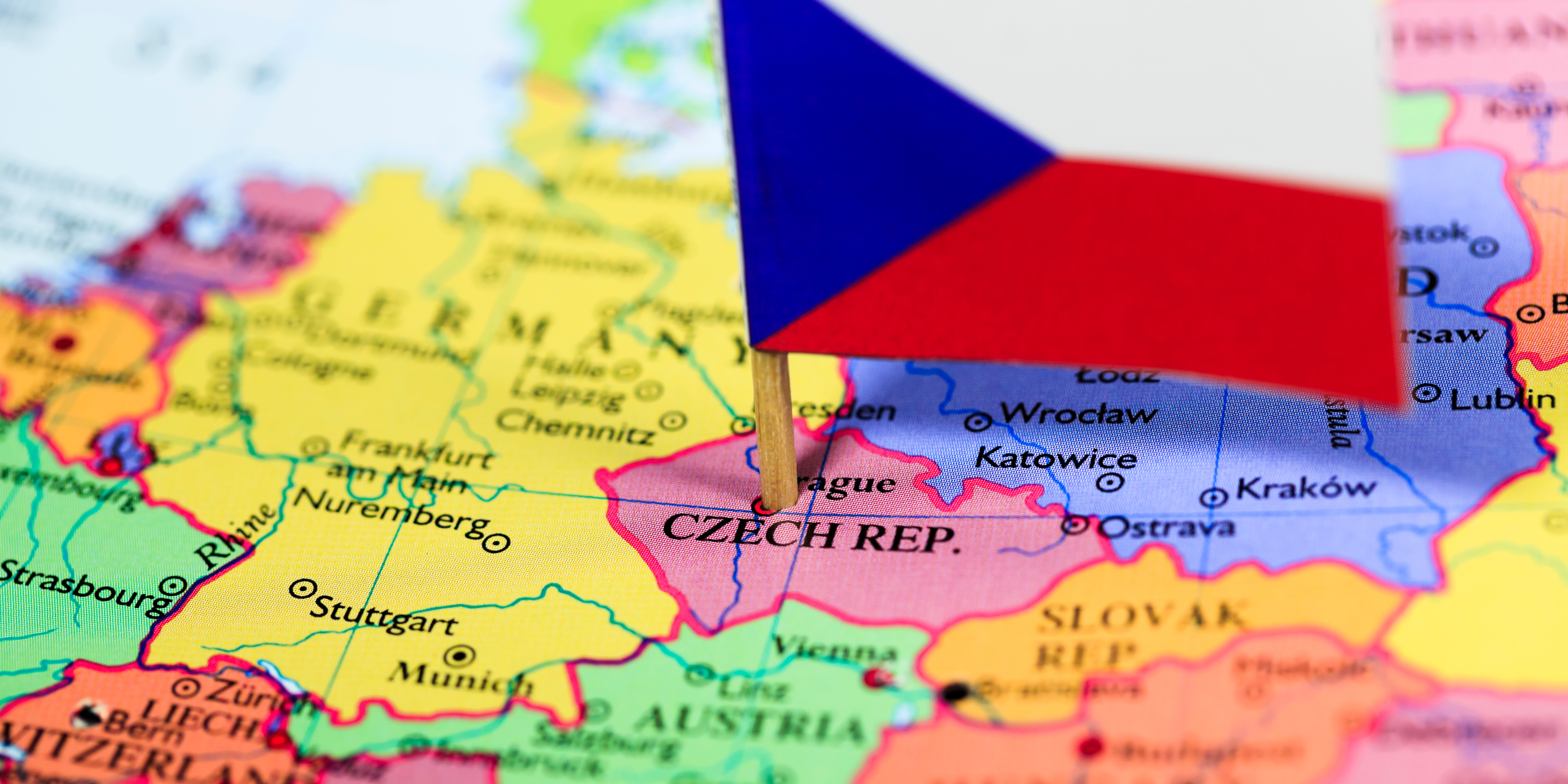 Английский про экономику. Экономика Чехии. Флаг Чехия. Флажок на карте. Чехия карта флаг.