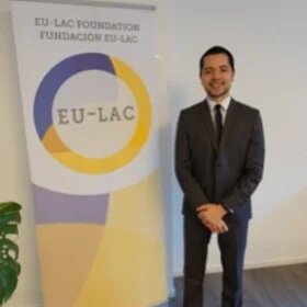 Simón Ladino, Colombia